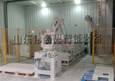 超細粉自動碼垛機器人，25KG袋料全自動碼垛設備現(xiàn)場